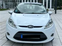 Usata Ford Fiesta Titanium 95 CV (69 kW) 2011 Bianco Utilitaria