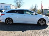 Gebraucht Hyundai i40 Trend 165 PS (121 kW) 2015 Weiß Kombi