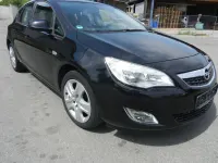 Brugt Opel Astra Edition 116 HK (85 kW) 2010 Sort Sedan