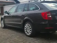 Gebraucht Skoda Superb 170 PS (125 kW) 2014 Braun Kombi