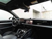 Gebraucht Porsche Cayenne 470 PS (345 kW) 2024 Schwarz SUV