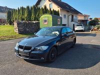 Gebraucht BMW 320 150 PS (110 kW) 2006 Blau Limousine
