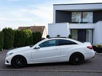 Gebraucht Mercedes E200 184 PS (135 kW) 2015 Weiß Coupé