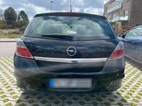 Second-hand Opel Astra 140 CP (102 kW) 2006 Negru Hatchback