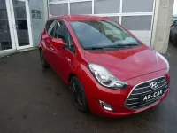 Gebraucht Hyundai ix20 Passion 90 PS (66 kW) 2016 Rot Kleinwagen