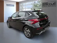 Gebraucht Hyundai i20 Advanced 101 PS (74 kW) 2024 Schwarz Kleinwagen