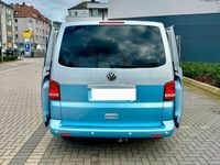 gebraucht VW Multivan T5 121k km: Komfort, Stil & Abenteuerbereit!