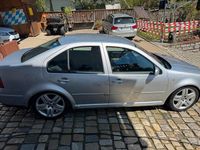 Usata VW Bora 105 CV (77 kW) 2001 Argento Berlina