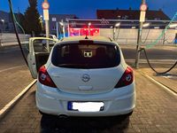 Gebraucht Opel Corsa Color Edition 101 PS (74 kW) 2011 Weiß Kleinwagen