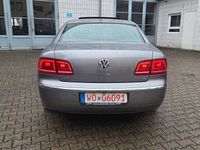 Second-hand VW Phaeton 239 CP (175 kW) 2012 Argintiu Berlinǎ
