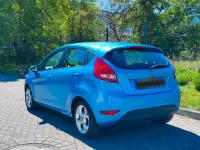 Gebraucht Ford Fiesta 82 PS (60 kW) 2012 Blau Kleinwagen