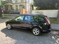 Gebraucht Ford Focus 102 PS (75 kW) 2011 Schwarz Kombi