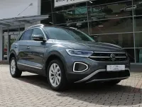 Second-hand VW T-Roc Style 110 CP (80 kW) 2023 Gri SUV