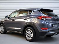 Gebraucht Hyundai Tucson Intro Edition 177 PS (130 kW) 2015 Grau SUV