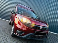 Gebraucht Fiat Doblò 101 PS (74 kW) 2018 Rot Van / Kleinbus