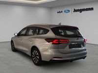 Gebraucht Ford Focus Titanium 125 PS (91 kW) 2023 Silber Limousine