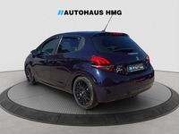 Gebraucht Peugeot 208 Active 82 PS (60 kW) 2018 Blau Kleinwagen