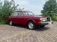 Gebraucht Volvo 244 101 PS (74 kW) 1977 Rot Limousine