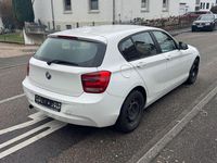 Gebraucht BMW 114 102 PS (75 kW) 2013 Weiß Kleinwagen