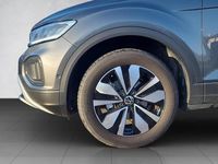 Gebraucht VW T-Roc Move 110 PS (80 kW) 2023 Grau SUV