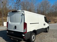 Gebraucht Iveco Daily 180 PS (132 kW) 2017 Weiß Van / Kleinbus