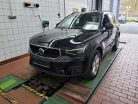 Gebraucht Volvo XC40 129 PS (94 kW) 2024 Schwarz onyx black / metallic SUV