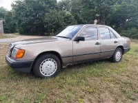 Gebraucht Mercedes E230 132 PS (97 kW) 1987 Braun Limousine