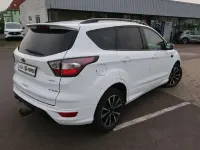 Gebraucht Ford Kuga ST-Line 150 PS (110 kW) 2017 Frostweiß SUV