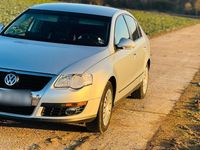 Gebraucht VW Passat 116 PS (85 kW) 2025 Silber Kombi