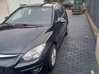 Gebraucht Hyundai i30 90 PS (66 kW) 2011 Schwarz Kleinwagen