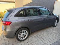 Gebraucht Mercedes B250 218 PS (160 kW) 2021 Grau Kleinwagen