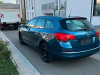 Gebraucht Opel Astra 110 PS (80 kW) 2014 Blau Kombi