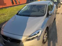 Gebraucht Volvo V40 120 PS (88 kW) 2018 Gold Limousine