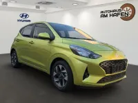 Gebraucht Hyundai i10 Trend 84 PS (61 kW) 2024 Grün Kleinwagen