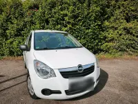 Gebraucht Opel Agila 68 PS (50 kW) 2014 Weiß Kleinwagen