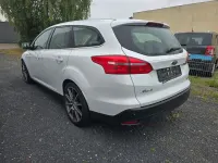 Usado Ford Focus 125 CV (91 kW) 2017 Blanco Berlina