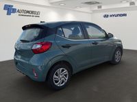 Gebraucht Hyundai i10 67 PS (49 kW) 2024 Grün Kleinwagen