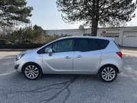Gebraucht Opel Meriva Innovation 101 PS (74 kW) 2011 Silber Van / Kleinbus