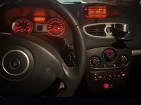 Gebraucht Renault Clio II Dynamique 101 PS (74 kW) 2009 Schwarz Limousine