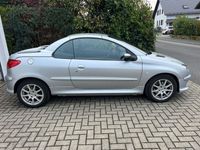 gebraucht Peugeot 206 CC / Cabrio / 8-fach bereift