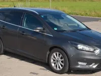 Gebraucht Ford Focus Titanium 120 PS (88 kW) 2017 Grau Kombi