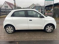 Gebraucht Renault Twingo Life 69 PS (50 kW) 2018 Weiß Kleinwagen