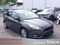 Usado Ford Focus Trend 101 HP (74 kW) 2015 Cinzento Sedan