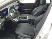 Gebraucht Mercedes C300e Avantgarde 204 PS (150 kW) 2023 Manufaktur opalithweiß bright Kombi