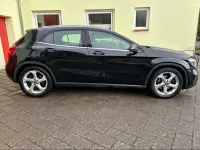Gebraucht Mercedes GLA250 211 PS (155 kW) 2018 Schwarz SUV