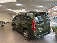 Neu Opel Combo Life XL Elegance 131 PS (96 kW) 2026 Grün Van / Kleinbus