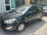 Gebraucht Hyundai i20 86 PS (63 kW) 2013 Schwarz Kleinwagen