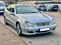 Gebraucht Mercedes C180 143 PS (105 kW) 2006 Grau Coupé