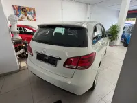 Gebraucht Mercedes B180 122 PS (89 kW) 2016 Weiß Kleinwagen