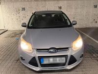 Gebraucht Ford Focus 143 PS (105 kW) 2012 Grau Kleinwagen